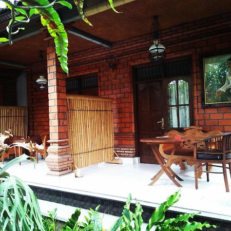 Yumi House Hotel Ubud  Bagian luar foto